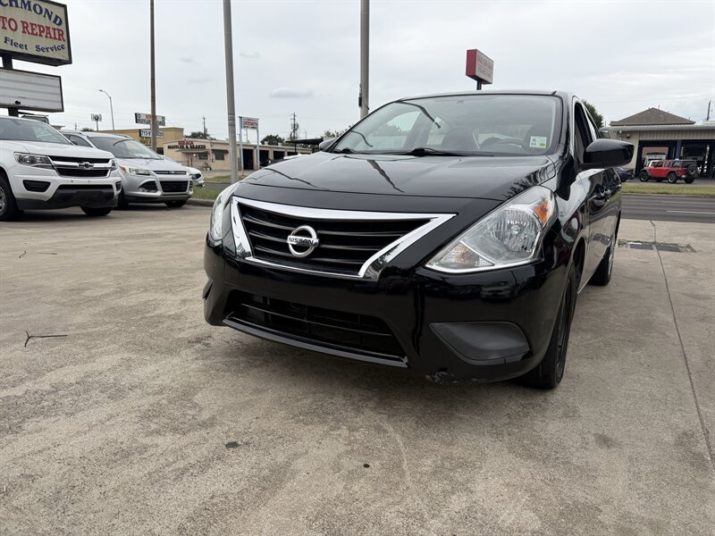 2018 Nissan Versa S  