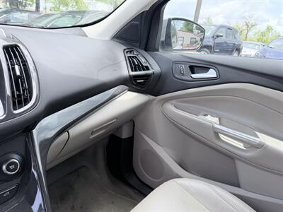 2014 Ford Escape Titanium   - Photo 15 - Houston, TX 77063-5630