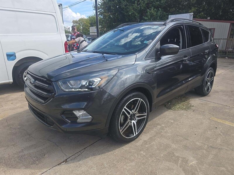 2019 Ford Escape SEL   - Photo 1 - Houston, TX 77063-5630