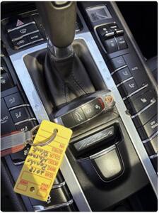 2018 Porsche Macan - Photo 16 - Houston, TX 77063-5630