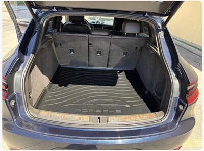 2018 Porsche Macan - Photo 18 - Houston, TX 77063-5630