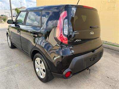 2016 Kia Soul - Photo 22 - Houston, TX 77063-5630