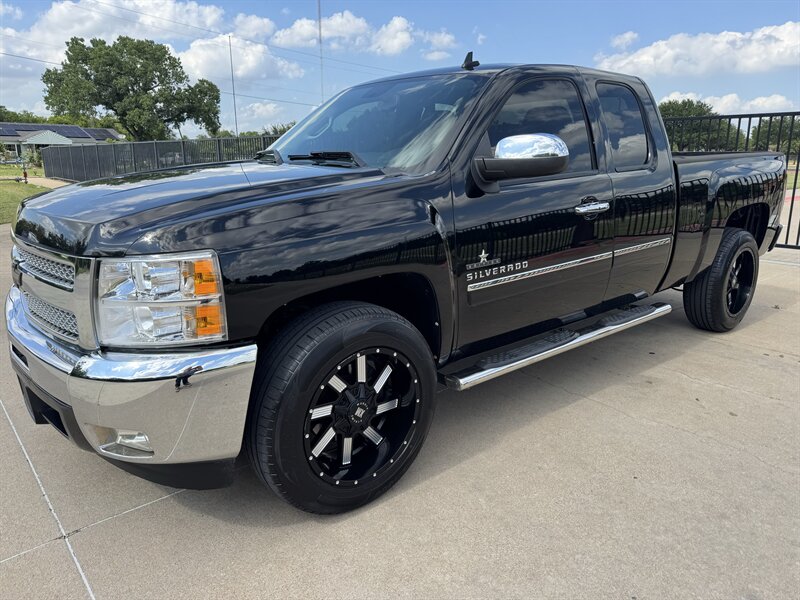2013 Chevrolet Silverado 1500 LT   - Photo 1 - Fort Worth, TX 76111