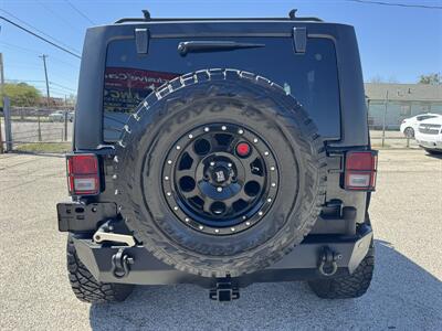 2011 Jeep Wrangler Rubicon   - Photo 5 - Fort Worth, TX 76111