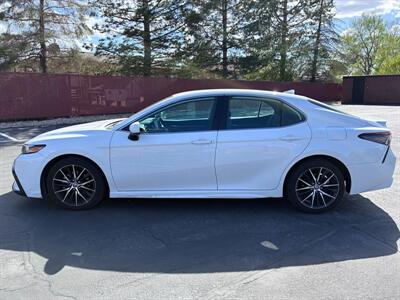 2021 Toyota Camry SE   - Photo 7 - Lehi, UT 84043