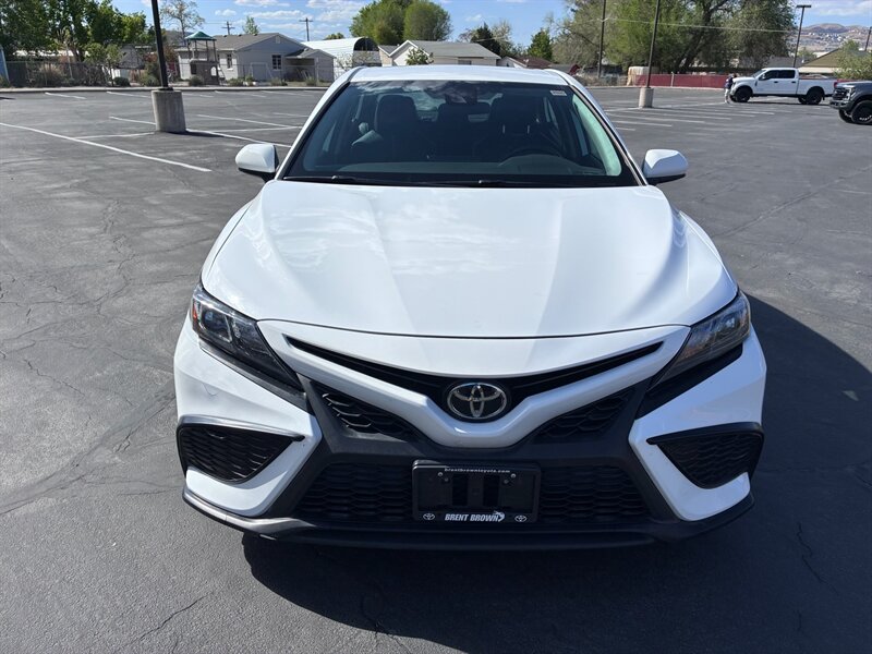 2021 Toyota Camry SE   - Photo 1 - Lehi, UT 84043