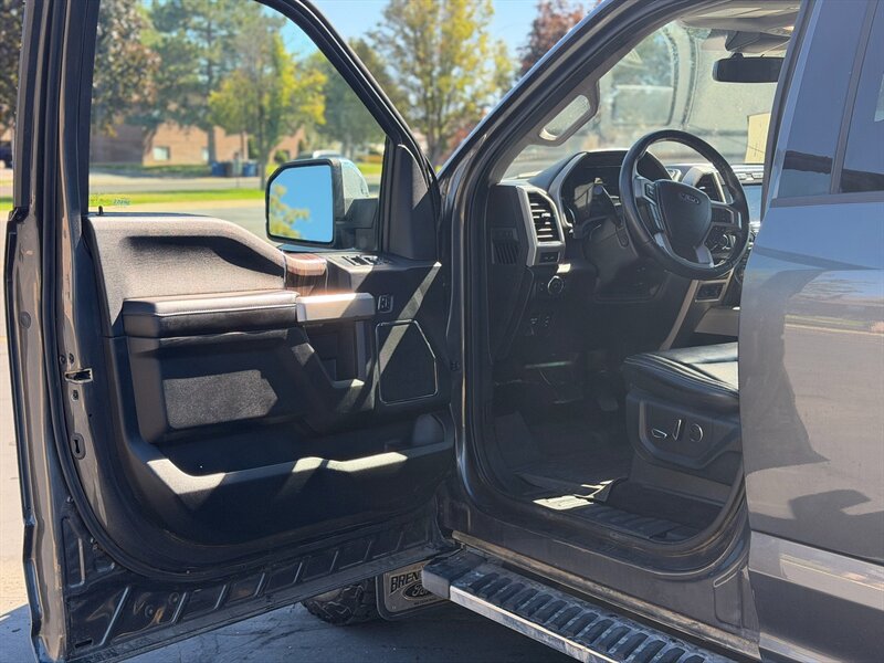 2018 Ford F-150 Lariat - Photo 12