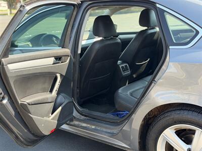 2013 Volkswagen Passat SE PZEV - Photo 11 - Roy, UT 84067
