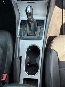 2013 Volkswagen Passat SE PZEV - Photo 14 - Roy, UT 84067