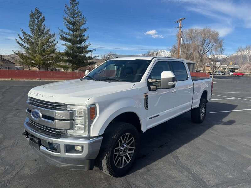 2017 Ford F-350 Super Duty Lariat  