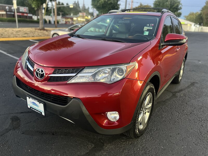 2015 Toyota RAV4 XLE AWD  