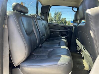 2004 Chevrolet Silverado 3500 Crew Cab 4X4 DUALLY   - Photo 12 - Beaverton, OR 97005
