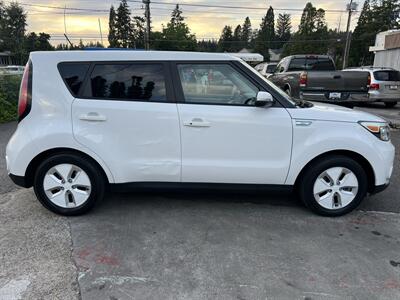 2015 Kia Soul EV EV   - Photo 6 - Beaverton, OR 97005
