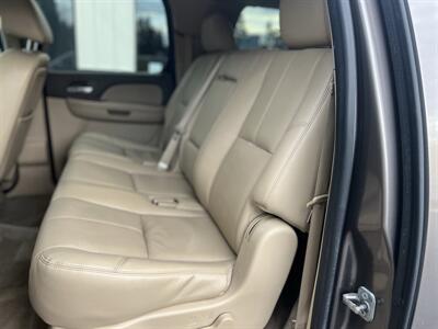 2012 Chevrolet Suburban LT 4X4 - Photo 10 - Beaverton, OR 97005