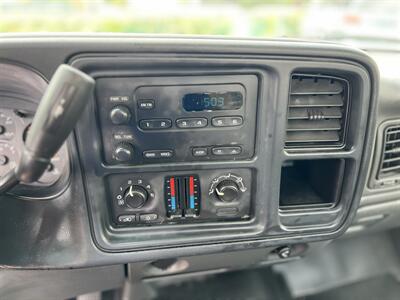 2005 Chevrolet Silverado 1500 Work Truck 2dr Standard Cab Work Truck   - Photo 12 - Beaverton, OR 97005