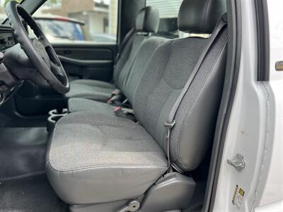 2005 Chevrolet Silverado 1500 Work Truck 2dr Standard Cab Work Truck   - Photo 9 - Beaverton, OR 97005