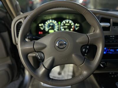 2004 Nissan Pathfinder LE Platinum 4X4 - Photo 18 - Beaverton, OR 97005