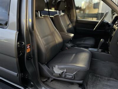 2004 Nissan Pathfinder LE Platinum 4X4 - Photo 12 - Beaverton, OR 97005