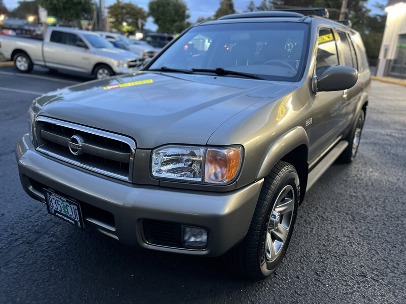2004 Nissan Pathfinder LE Platinum 4X4   - Photo 1 - Beaverton, OR 97005