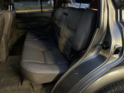 2004 Nissan Pathfinder LE Platinum 4X4 - Photo 10 - Beaverton, OR 97005