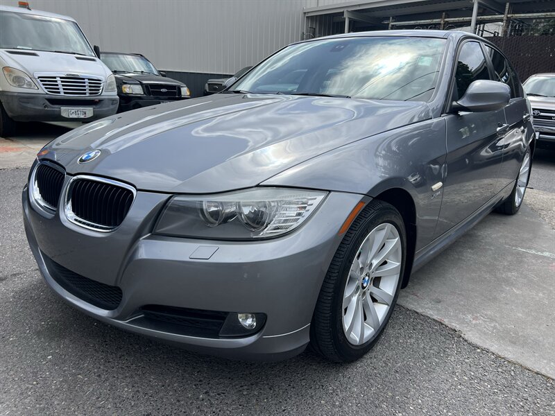 2011 BMW 328i xDrive   - Photo 1 - Beaverton, OR 97005