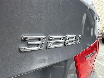 2011 BMW 328i xDrive - Photo 15 - Beaverton, OR 97005