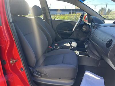 2007 Chevrolet Aveo5 MANUAL   - Photo 13 - Beaverton, OR 97005
