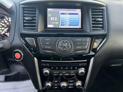 2014 Nissan Pathfinder SV 4X4 - Photo 16 - Beaverton, OR 97005
