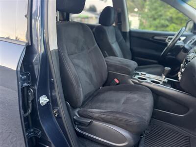 2014 Nissan Pathfinder SV 4X4 - Photo 14 - Beaverton, OR 97005
