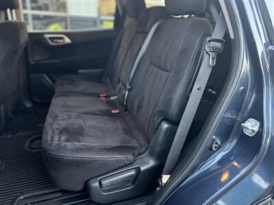 2014 Nissan Pathfinder SV 4X4 - Photo 10 - Beaverton, OR 97005