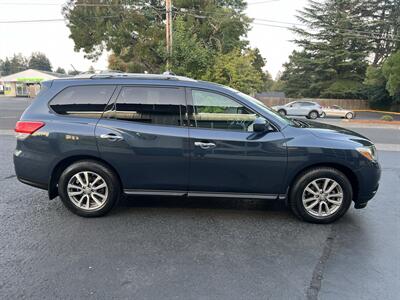 2014 Nissan Pathfinder SV 4X4 - Photo 6 - Beaverton, OR 97005