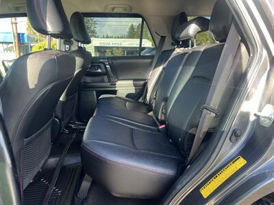 2019 Toyota 4Runner TRD Off-Road Premium 4x4   - Photo 10 - Beaverton, OR 97005