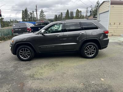 2020 Jeep Grand Cherokee Limited   - Photo 2 - Beaverton, OR 97005