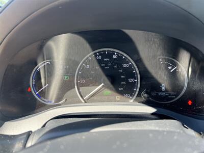 2012 Lexus CT 200h Premium   - Photo 14 - Beaverton, OR 97005