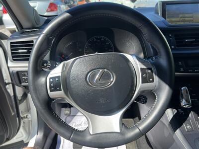 2012 Lexus CT 200h Premium   - Photo 15 - Beaverton, OR 97005