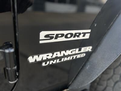 2013 Jeep Wrangler Unlimited Sport Manual - Photo 14 - Beaverton, OR 97005