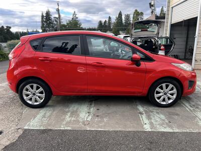 2012 Ford Fiesta SE - Photo 6 - Beaverton, OR 97005