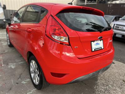 2012 Ford Fiesta SE - Photo 3 - Beaverton, OR 97005
