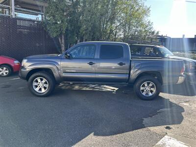 2014 Toyota Tacoma PreRunner V6   - Photo 2 - Beaverton, OR 97005