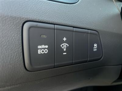 2014 Hyundai Elantra Limited   - Photo 21 - Beaverton, OR 97005