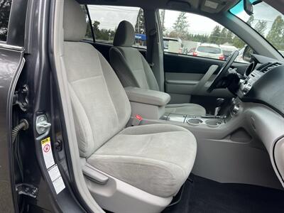 2012 Toyota Highlander AWD - Photo 13 - Beaverton, OR 97005