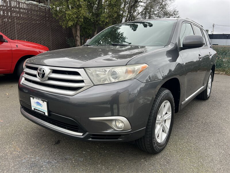 2012 Toyota Highlander AWD   - Photo 1 - Beaverton, OR 97005