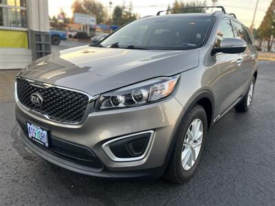 2017 Kia Sorento LX V6 AWD   - Photo 1 - Beaverton, OR 97005