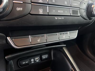 2017 Kia Sorento LX V6 AWD   - Photo 19 - Beaverton, OR 97005