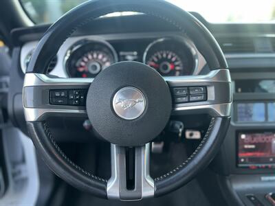 2014 Ford Mustang Premium - Photo 15 - Beaverton, OR 97005