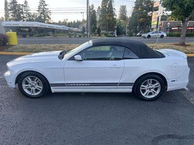 2014 Ford Mustang Premium - Photo 2 - Beaverton, OR 97005