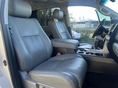 2014 Toyota Sequoia Platinum   - Photo 13 - Beaverton, OR 97005