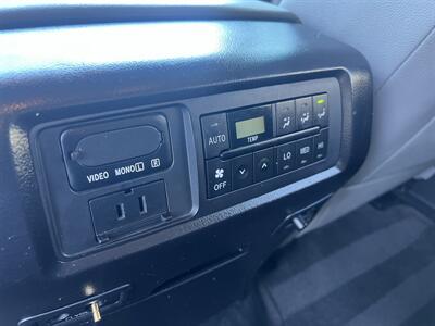2014 Toyota Sequoia Platinum   - Photo 20 - Beaverton, OR 97005