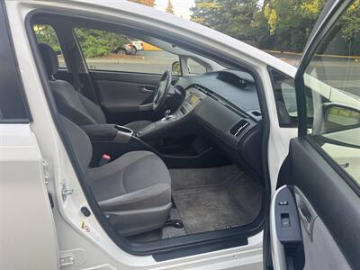 2013 Toyota Prius Three - Photo 11 - Beaverton, OR 97005