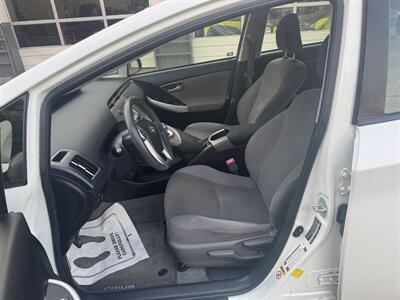 2013 Toyota Prius Three - Photo 7 - Beaverton, OR 97005